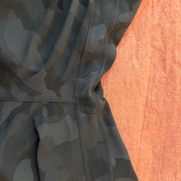 Lululemon Align 25" Like New! - Picture 4 of 5